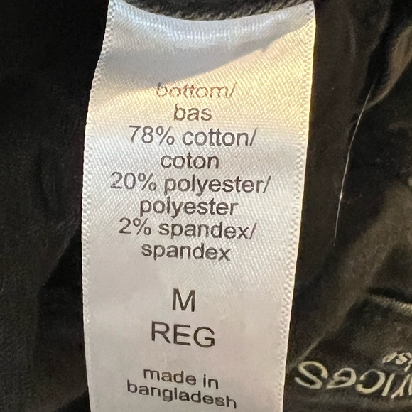 Maurice’s Medium Charcoal Buffalo Plaid with Frayed and Distressed Jeans - Picture 3 of 5